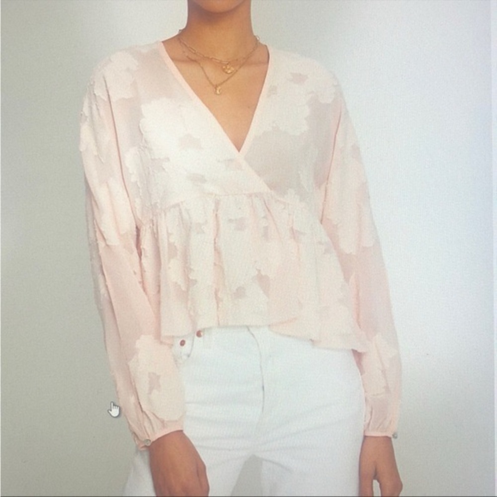 Wilfred aritzia Augustine Blouse pink Ruffled peplum blouse shirt long sleeve